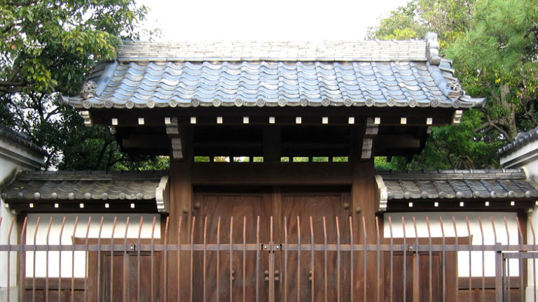 The birthplace of the Mitsubishi family where the original gate still stands, unchanged